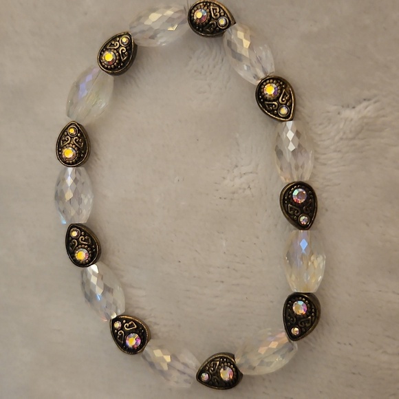 HANDMADE Irridescent Holographic Acrylic and Metal Beaded Stretch Bracelet - Picture 2 of 4